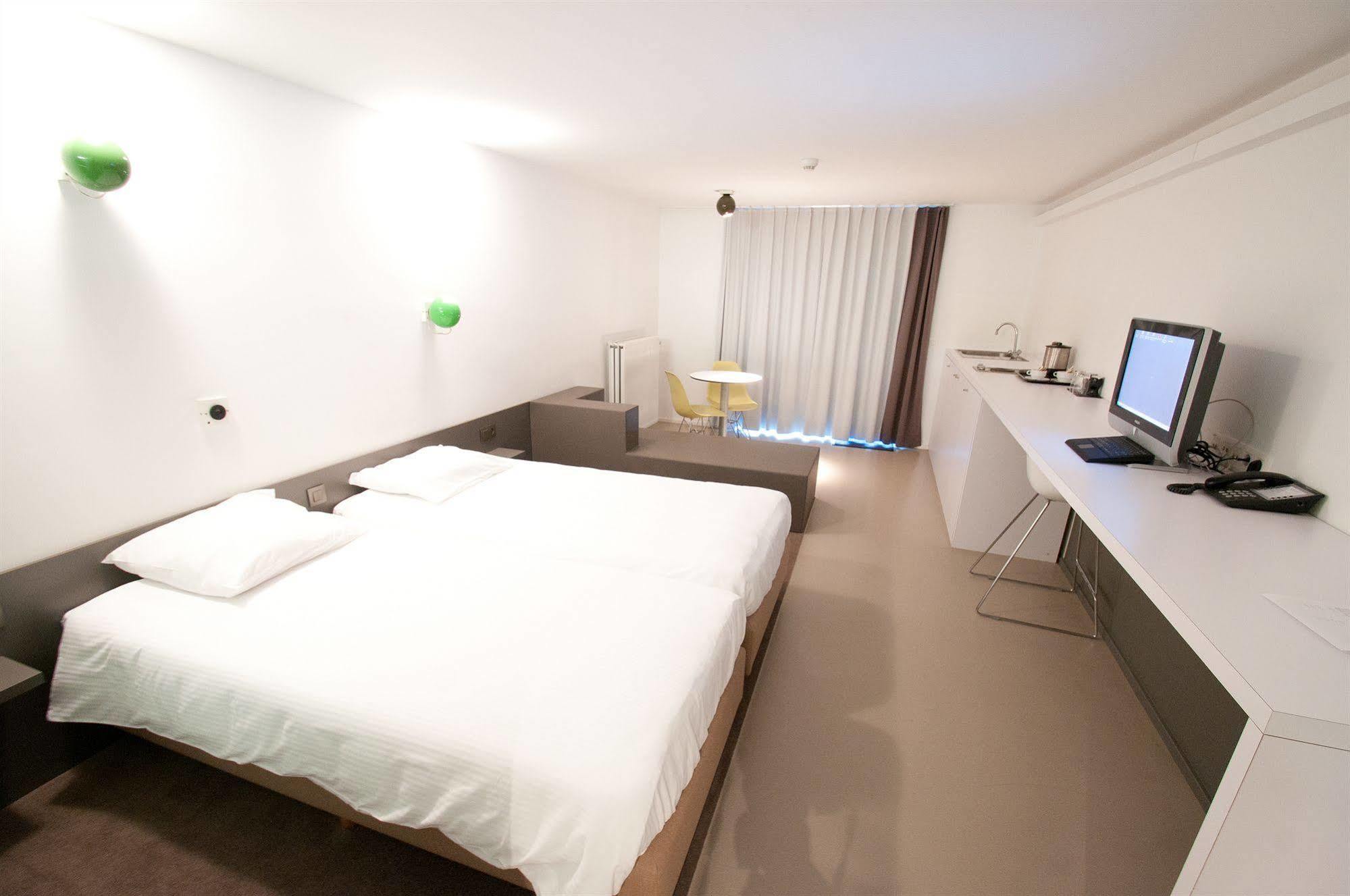 Hotel Corbie Geel Exterior photo